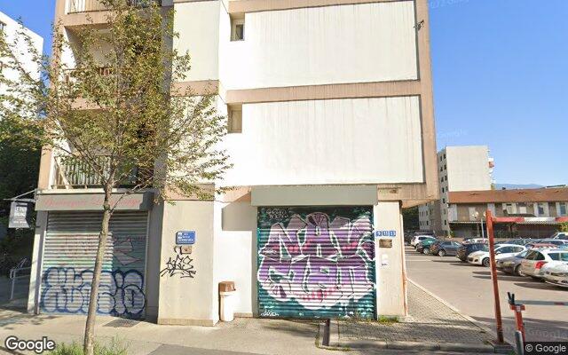 Façade : 9 rue Docteur Schweitzer, Grenoble